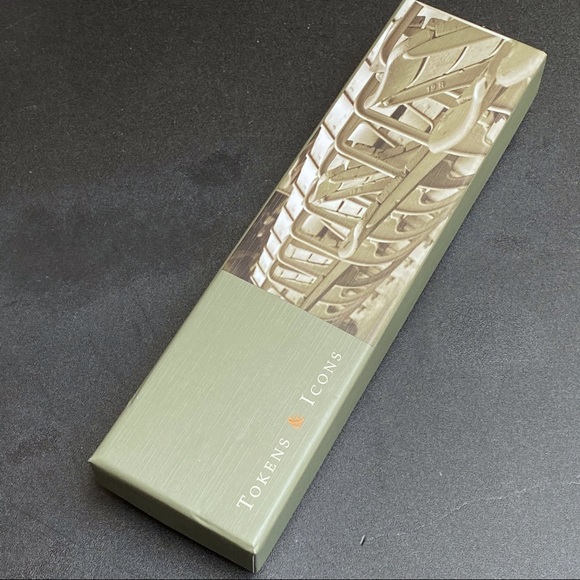 Tokens & Icons Oakland A’s Dugout Bench Color Pen - Picture 9 of 13